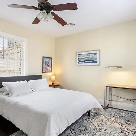 Cute 1bed 1bath 4blocks From French Q And Steps To Jazz & Music Venues New Orleans