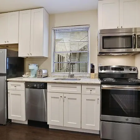 Apartment Cute 1bed Steps From French Q And Jazz Venues