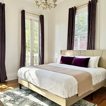 Holiday home Elegant Garden District 4br *