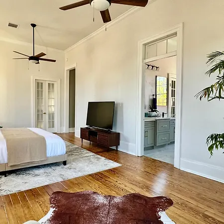 Holiday home Elegant Garden District 4br *
