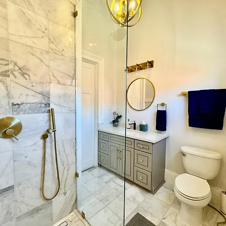 Elegant Garden District 4br Holiday home *