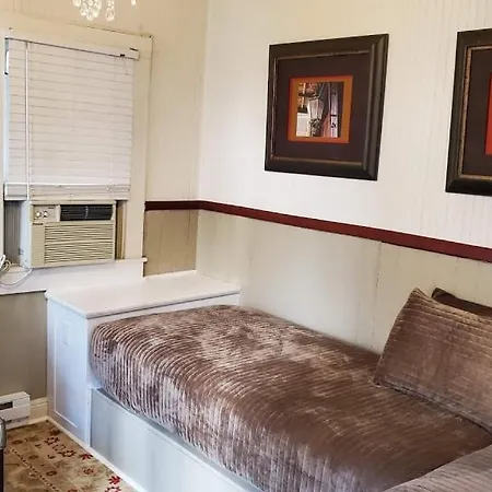 Walker Mansion On St Charles Ave - Unit 7 Apartment