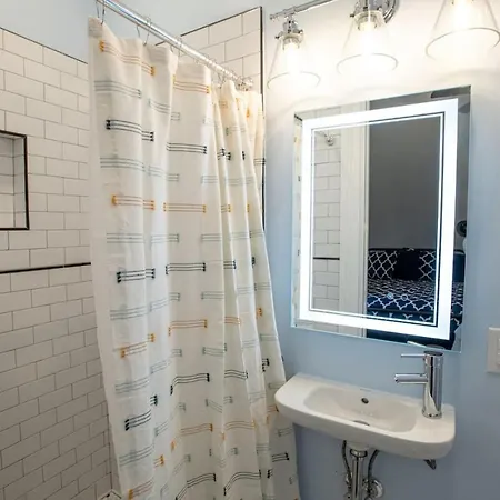 St Philip Gem 5 Bed-5 Bath Steps To Fq - Monthly Holiday home New Orleans