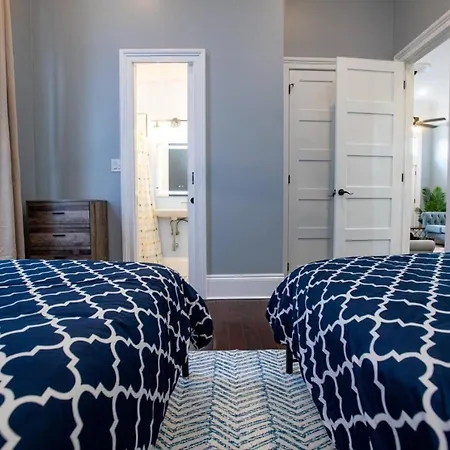 St Philip Gem 5 Bed-5 Bath Steps To Fq - Monthly Holiday home New Orleans