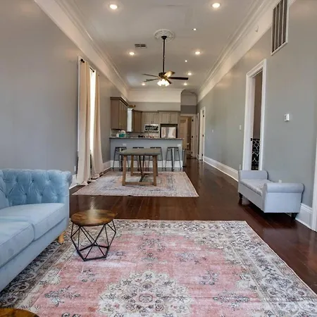 St Philip Gem 5 Bed-5 Bath Steps To Fq - Monthly Holiday home New Orleans