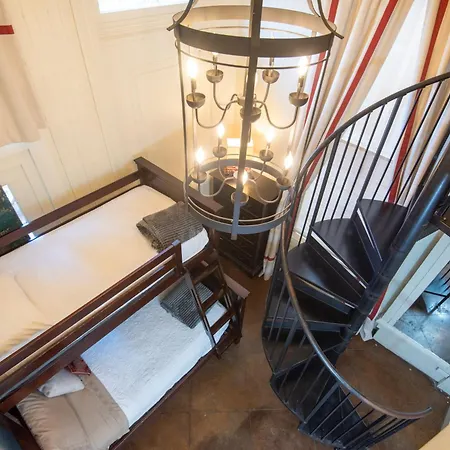 Bed & Breakfast Engine 24 Firehouse 3*