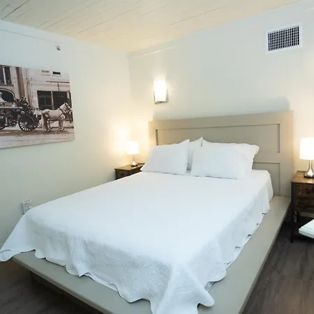 Engine 24 Firehouse Bed & Breakfast New Orleans