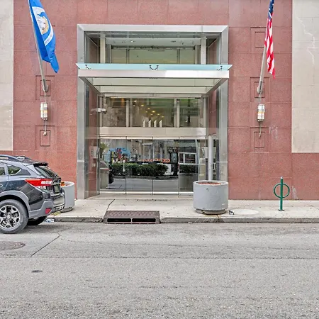 Apartment Spacious 4bd Condo, Sleeps 12, Walk To Bourbon St & Superdome *