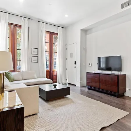 Hotel Group-friendly Nola Near Bourbon *