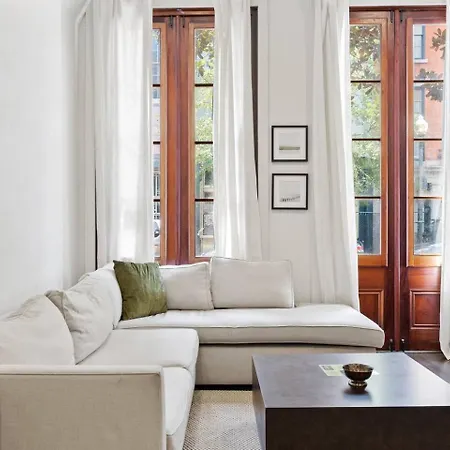 Group-friendly Nola Near Bourbon Hotel *