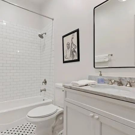 Hotel Group-friendly Nola Near Bourbon *