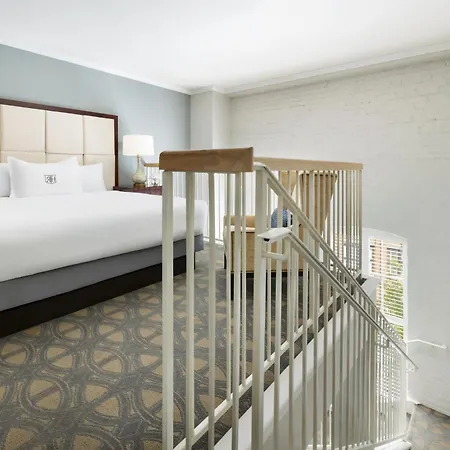 Hotel The Riverfront 4*