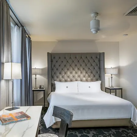 Hotel International House