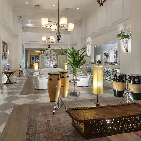 International House Hotel