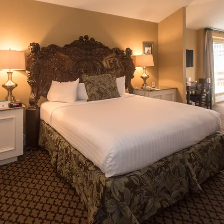 The Lafayette By Kasa Living 3* New Orleans