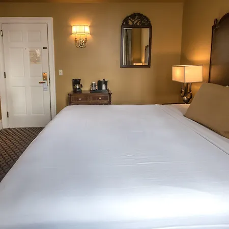 The Lafayette By Kasa Living New Orleans