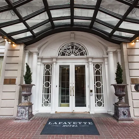 The Lafayette By Kasa Living 3* New Orleans