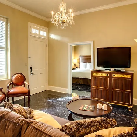 Mazarin Hotel