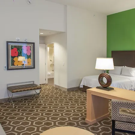 Hampton & Downtown French Quarter Area Hotel 3*