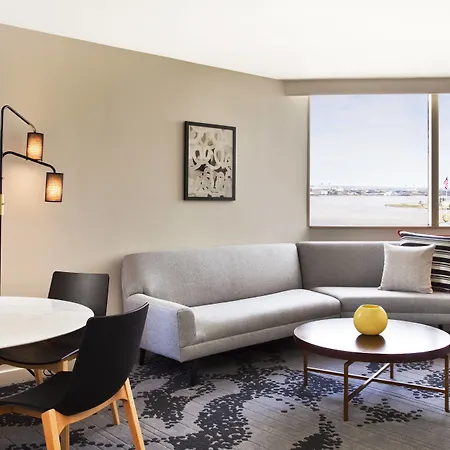 Le Meridien Hotel