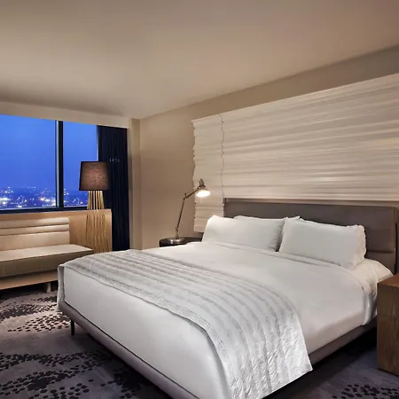 Le Meridien 4*