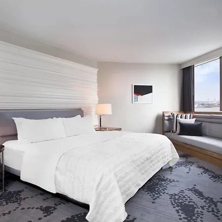 Le Meridien Hotel