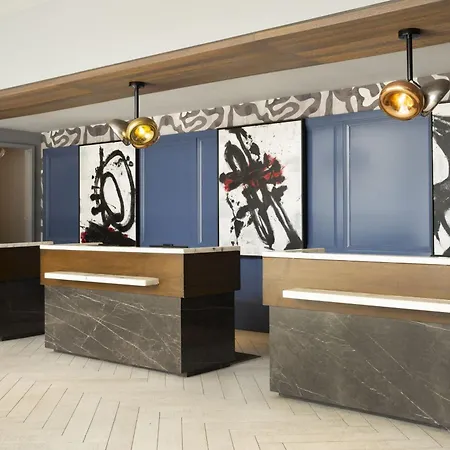 Le Meridien 4*