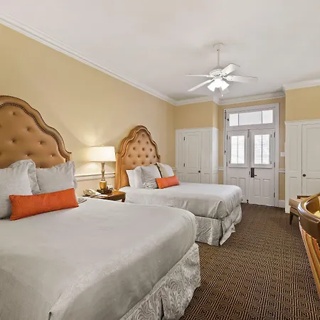 Provincial Hotel 4*