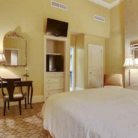 Pelham Hotel