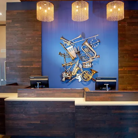 Fairfield By Marriott & Downtown French Quarter Area