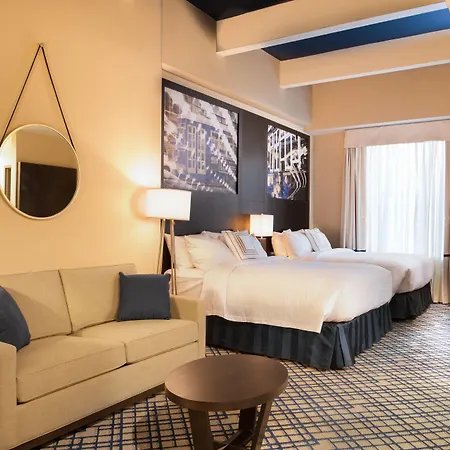 Fairfield By Marriott & Downtown French Quarter Area 3*