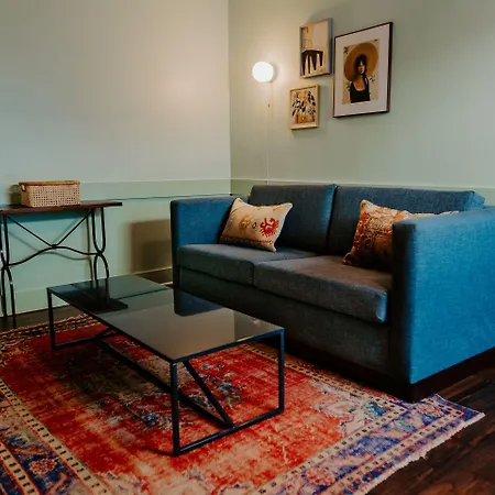 Frenchmen Hotel 3*