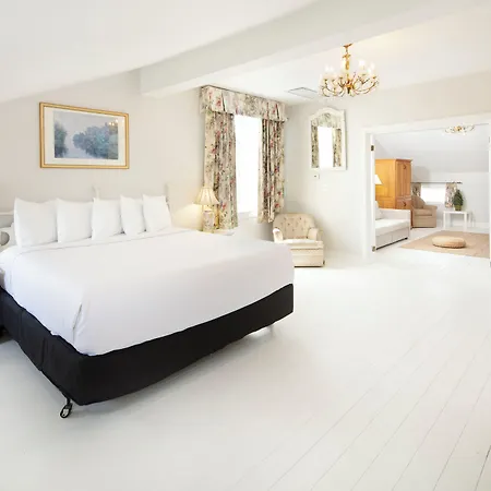 Maison Saint Charles 3*