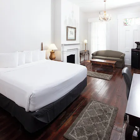 Maison Saint Charles New Orleans