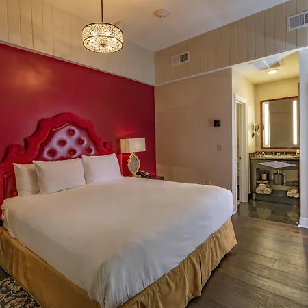 Dauphine Orleans Hotel