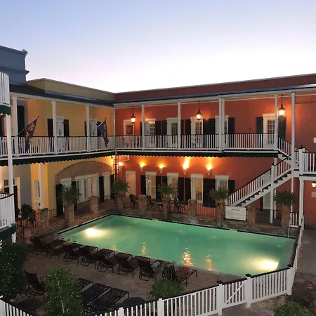 Courtyard By The French Quarter Hotel 3*
