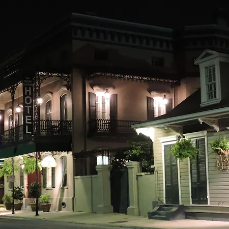 Courtyard By The French Quarter Hotel