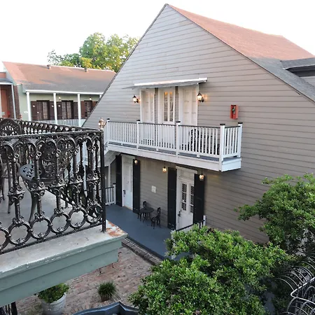 Courtyard By The French Quarter Hotel 3*