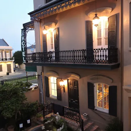 Hotel Courtyard By The French Quarter