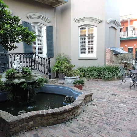 Hotel Courtyard By The French Quarter
