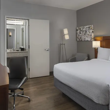 Hotel Courtyard By Marriott Downtown Near The French Quarter 3*