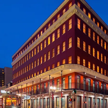 Courtyard By Marriott Downtown Near The French Quarter Hotel