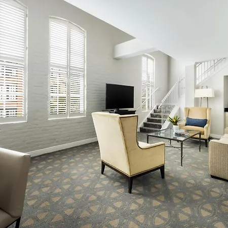 The Riverfront 4*