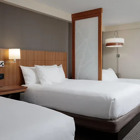 Hyatt Place Convention Center 3*