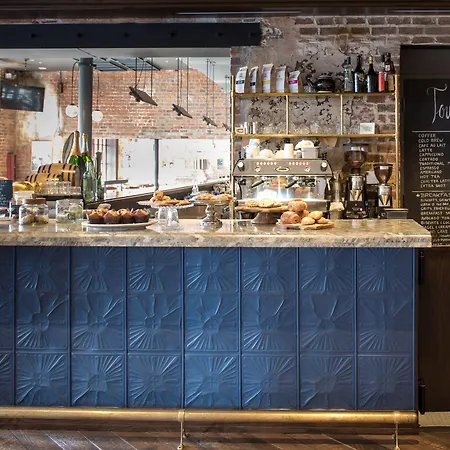 The Old No. 77 & Chandlery 4*