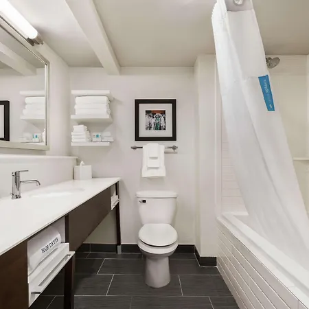 Hotel Hampton New Orleans/st.charles Ave 3*
