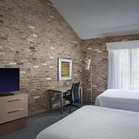 Courtyard By Marriott Warehouse Arts District Hotel 3*