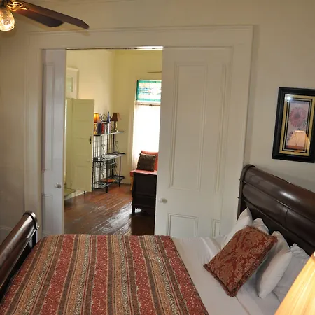 Historic Mardi Gras Inn 3*