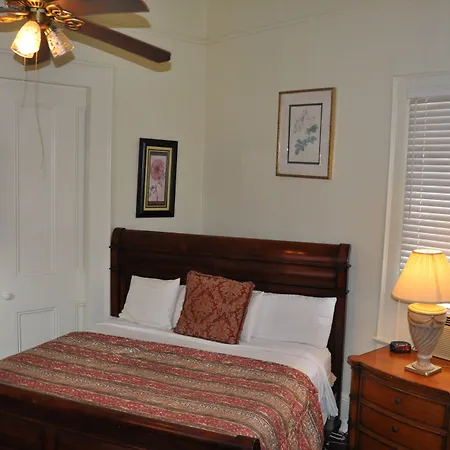 Inn Historic Mardi Gras 3*