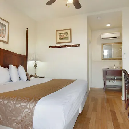 Inn Historic Mardi Gras 3*